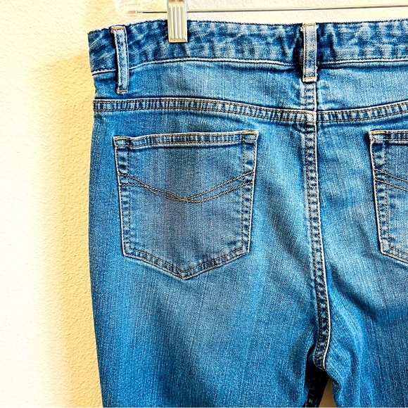 J.Jill women medium blue crop mid rise jean Acid wash distress, zip front Sz 14 - Picture 8 of 16